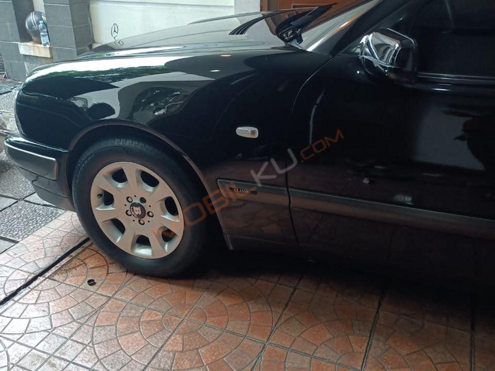 Mobil Mercedes-Benz E-Class 1997