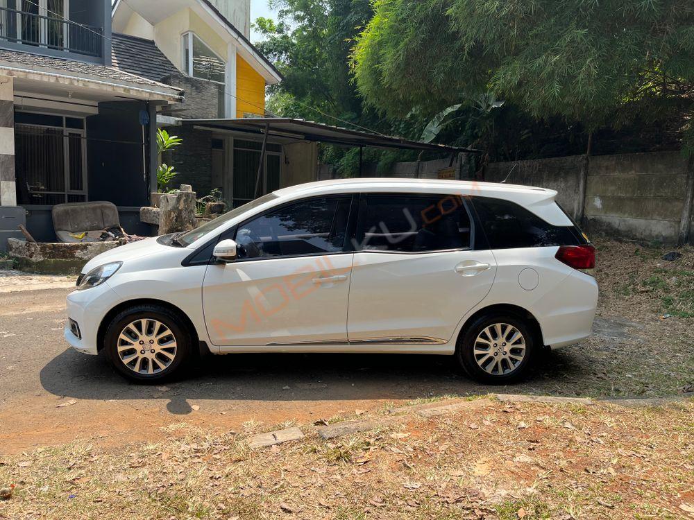 Mobil Honda Mobilio 2014