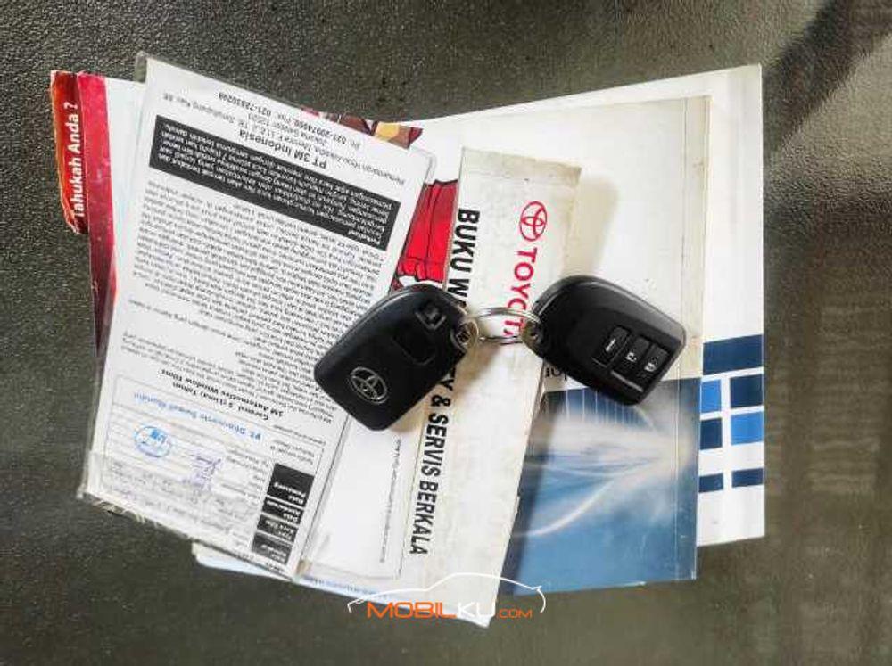 Mobil Toyota Vios 2013