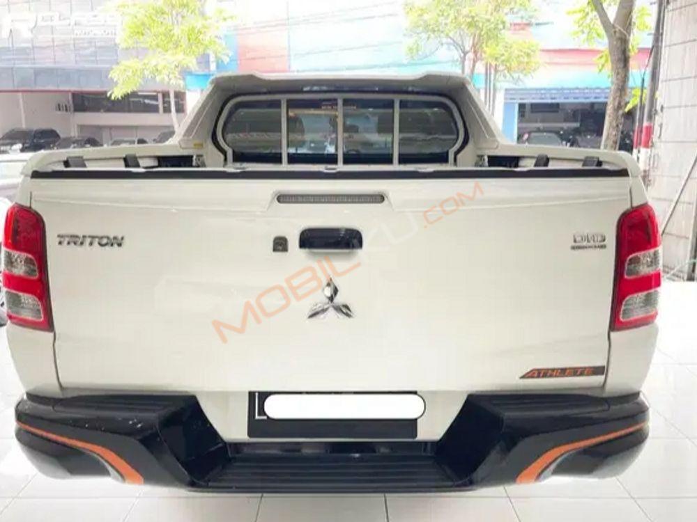 Mobil Mitsubishi Triton 2018