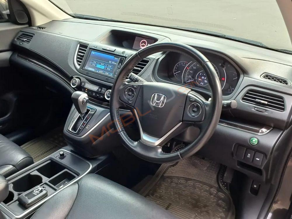 Mobil Honda CR-V 2015