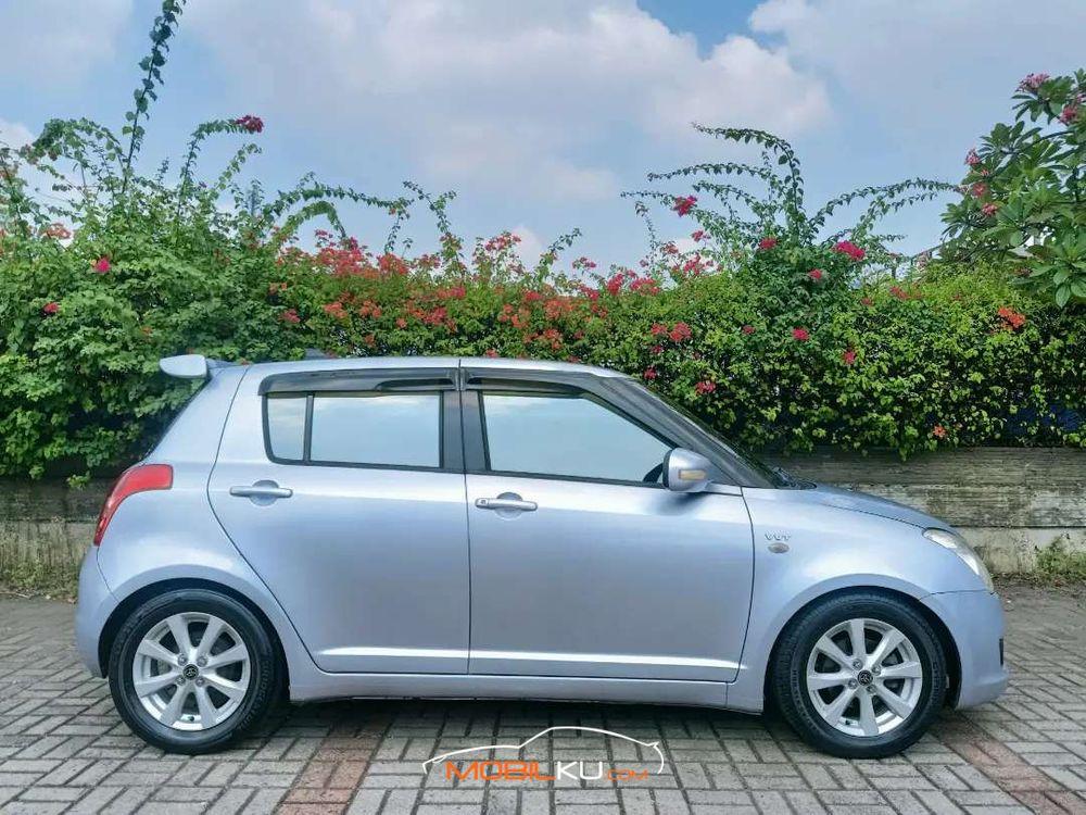 Mobil Suzuki Swift 2008