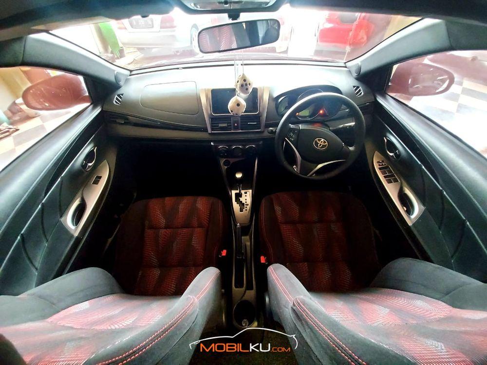 Mobil Toyota Yaris 2016
