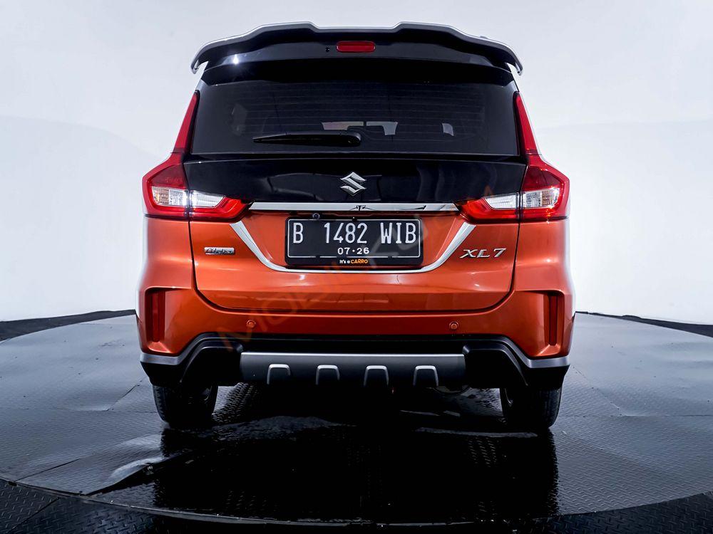 Mobil Suzuki XL7 2021