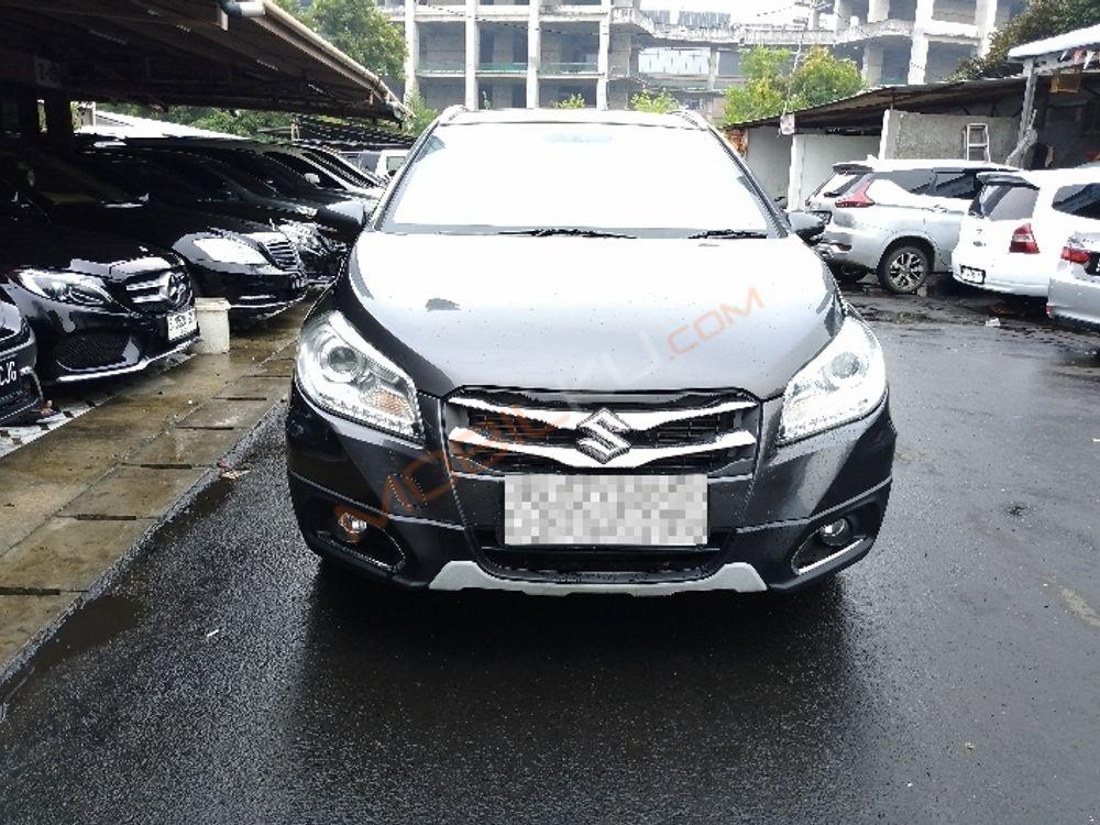 Mobil Suzuki SX4 2017