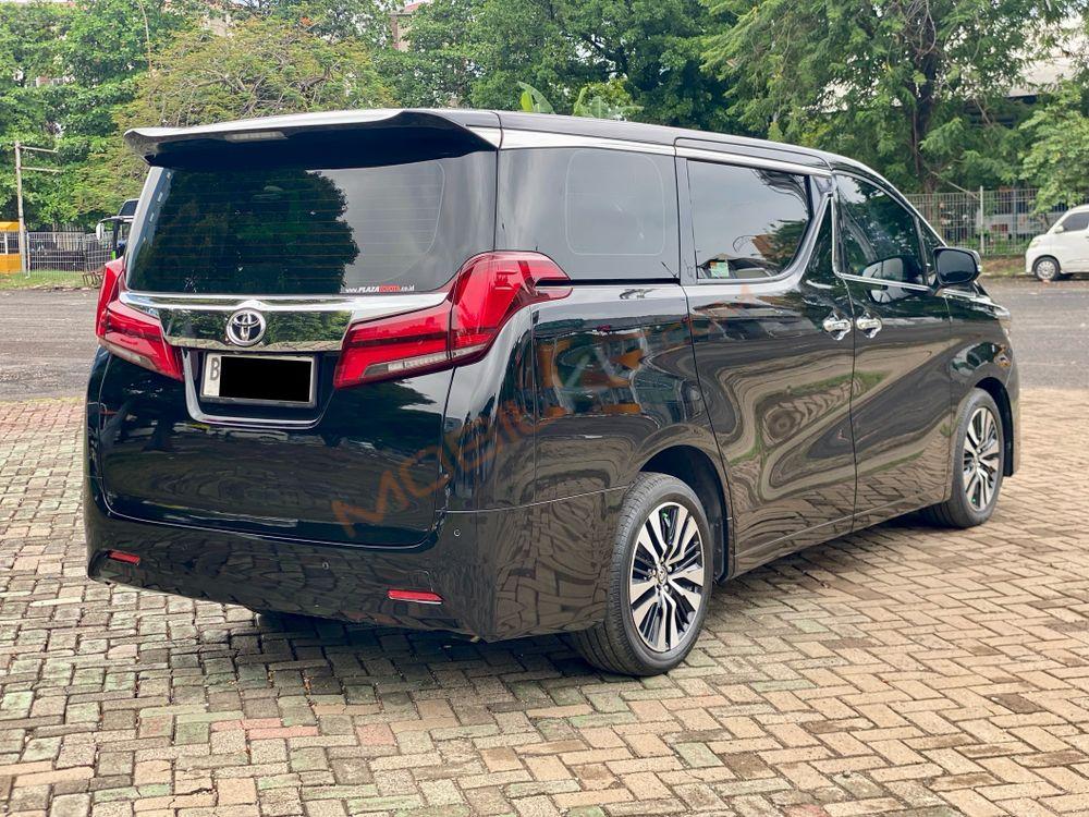 Mobil Toyota Alphard 2019