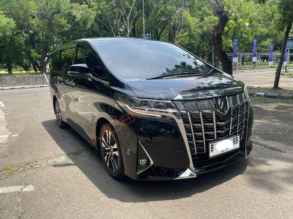 Mobil Toyota Alphard 2020
