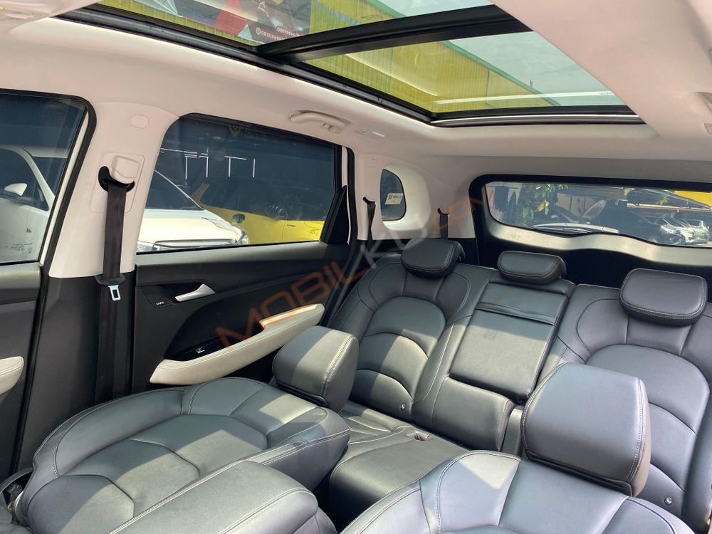 Mobil Wuling Almaz 2022