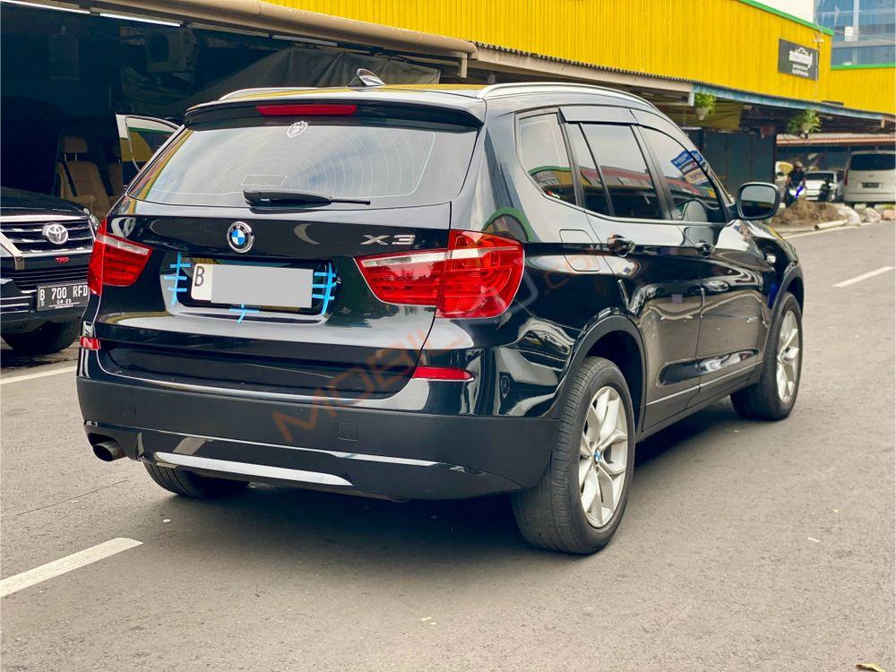 Mobil BMW X3 2012