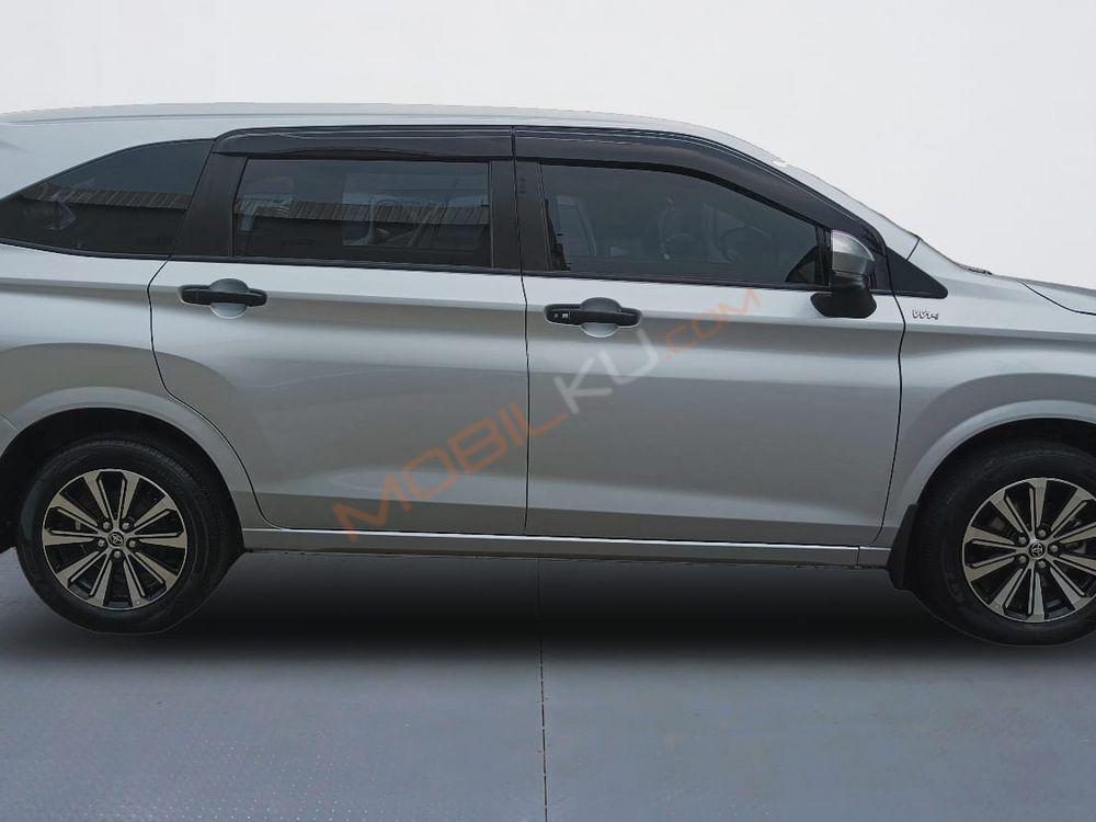 Mobil Toyota Avanza 2021