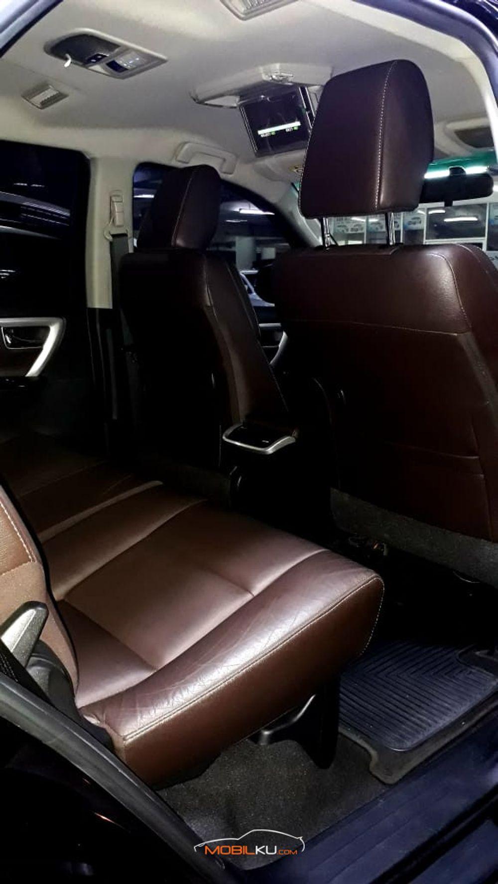 Mobil Toyota Fortuner 2016