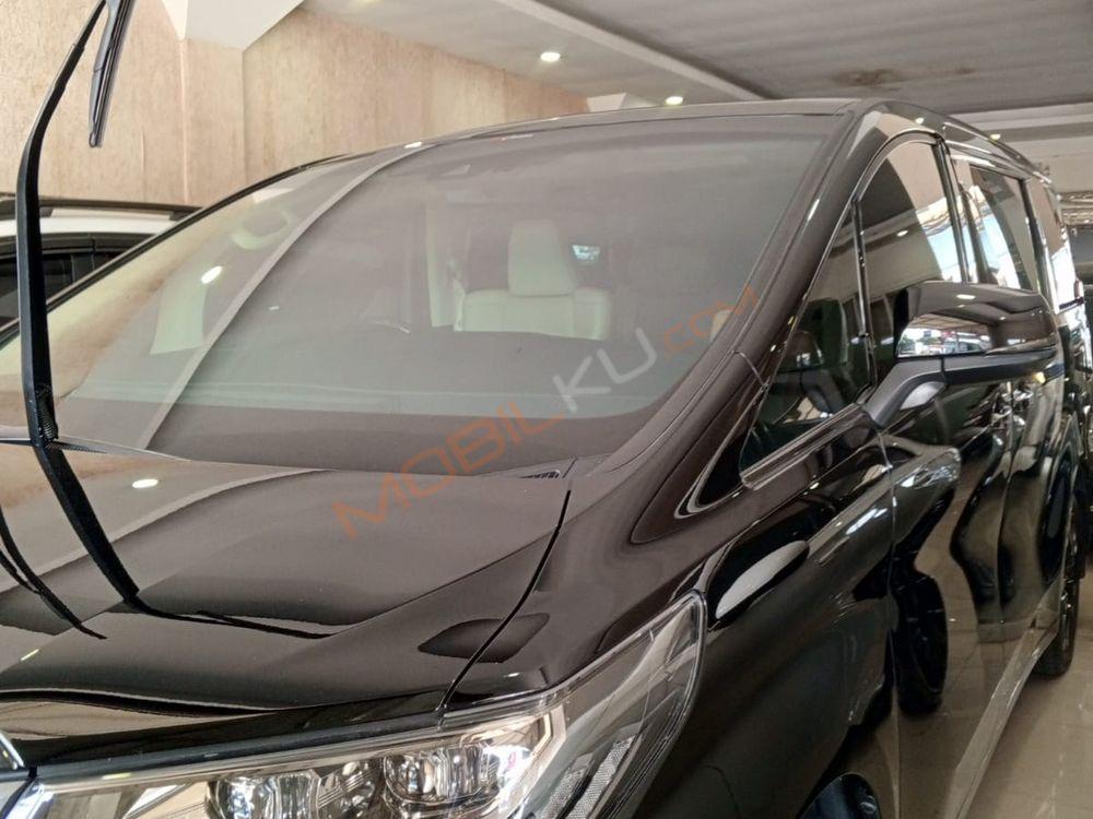 Mobil Toyota Alphard 2021