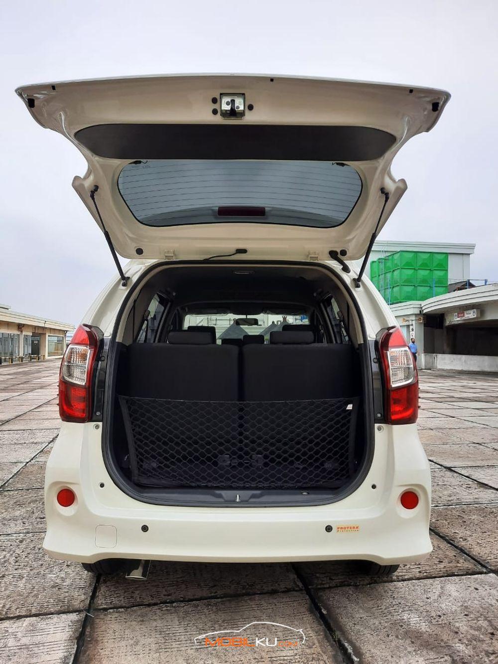 Mobil Toyota Avanza 2015