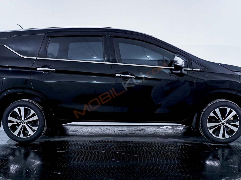 Mobil Nissan Livina 2019