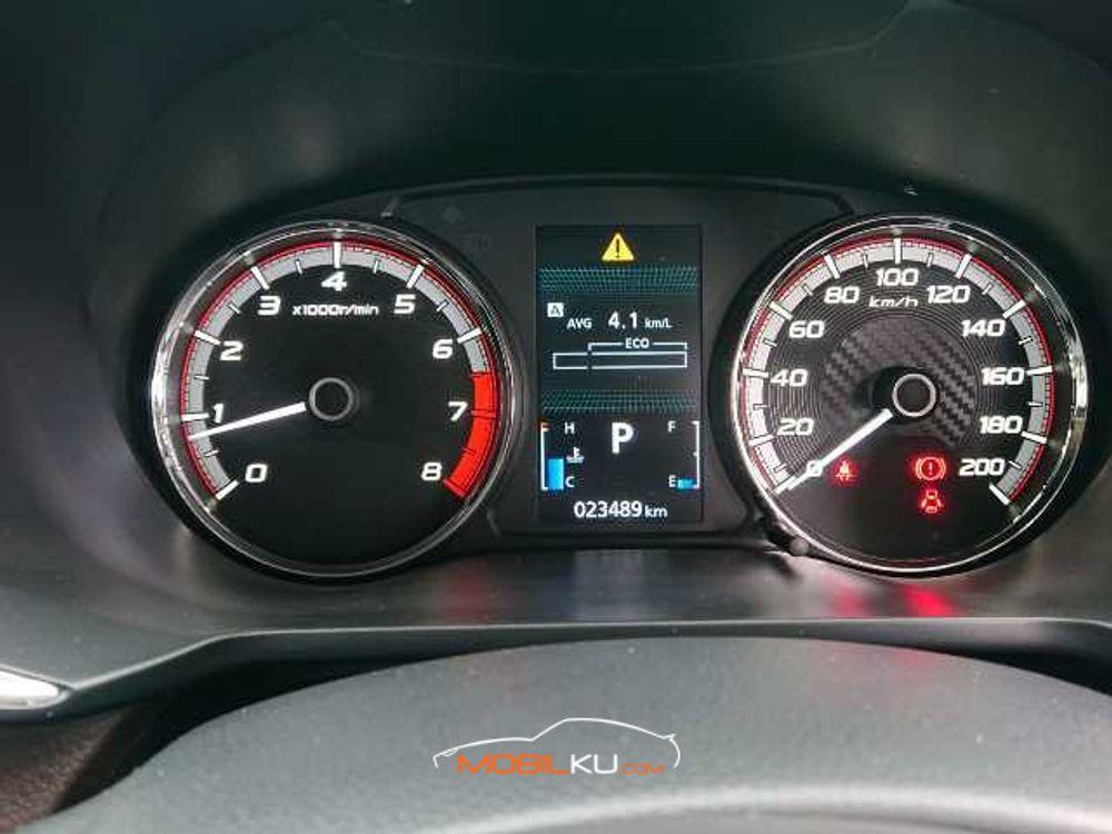 Mobil Mitsubishi Xpander Cross 2020