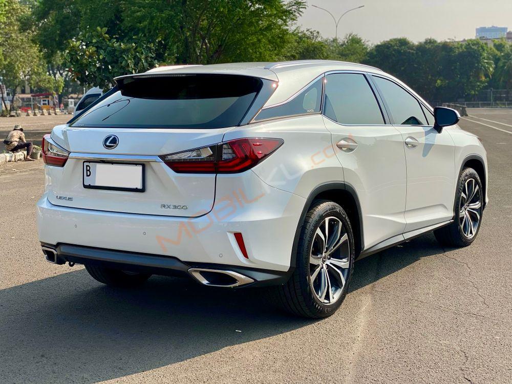 Mobil Lexus RX 2018