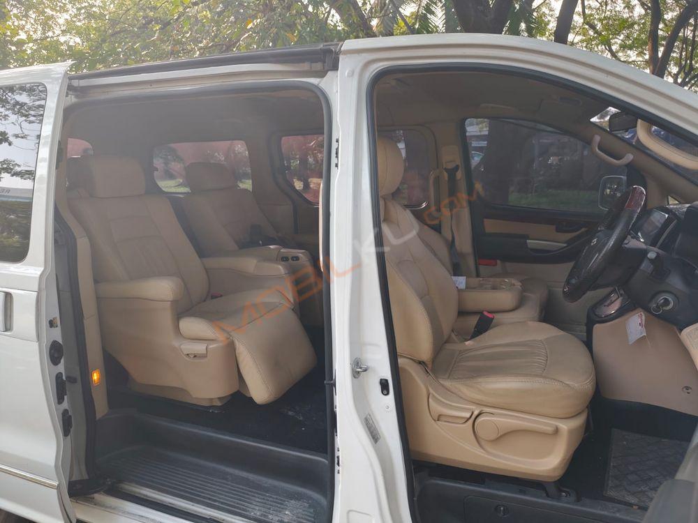 Mobil Hyundai H-1 2016