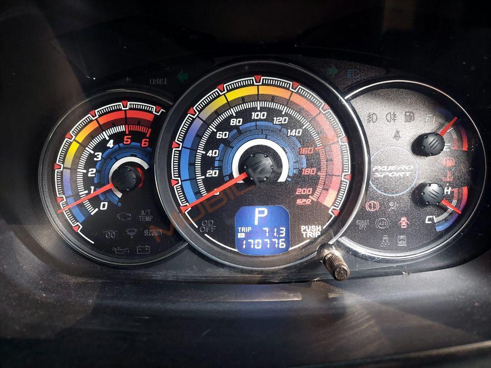 Mobil Mitsubishi Pajero Sport 2011