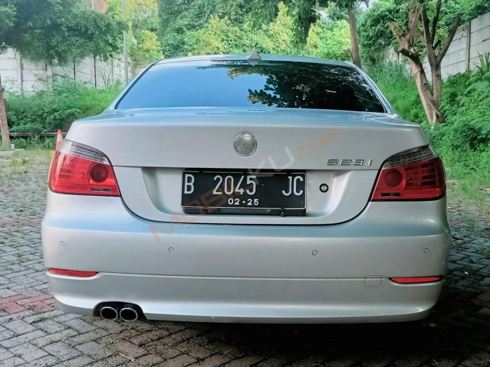 Mobil BMW 5 Series 2008