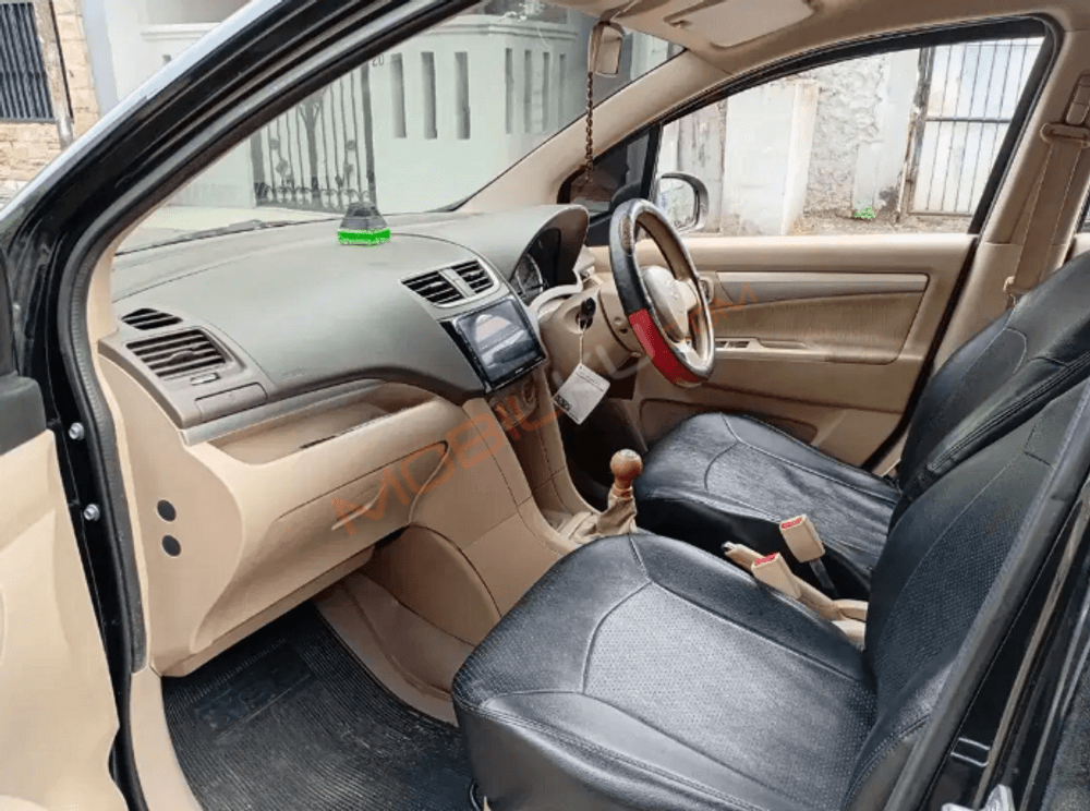 Mobil Suzuki Ertiga 2014