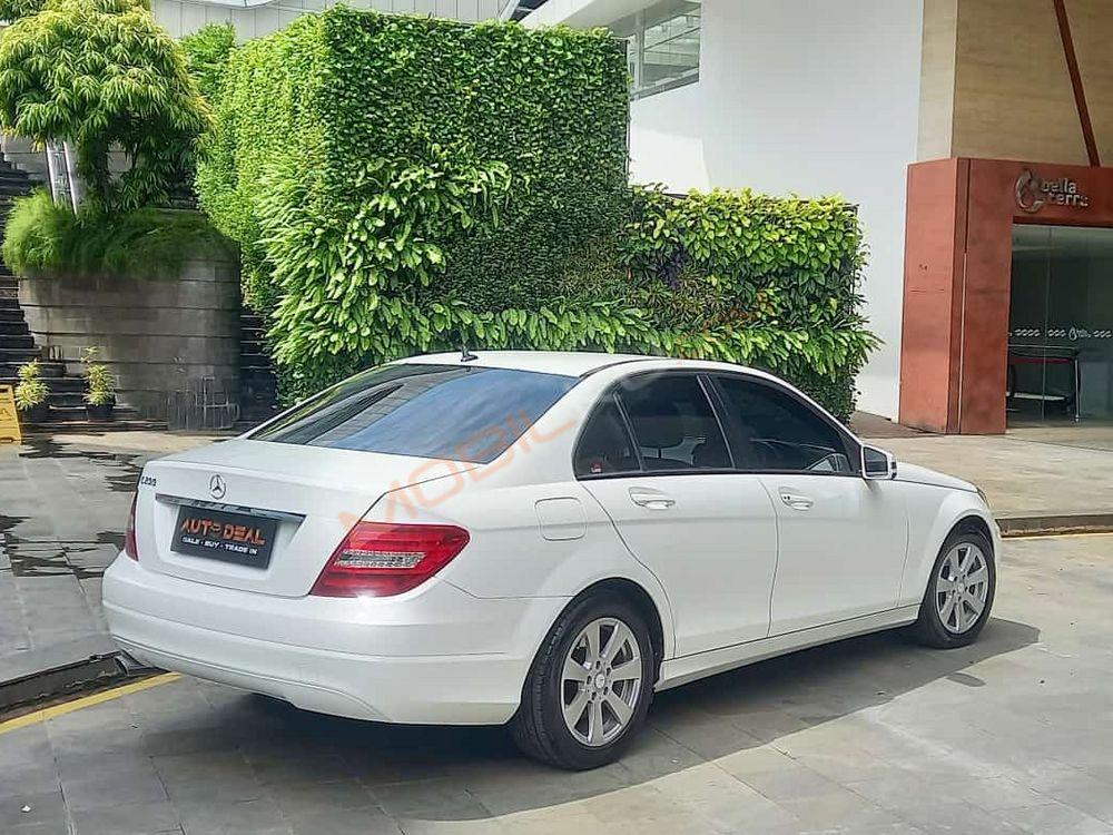 Mobil Mercedes-Benz C-Class 2013