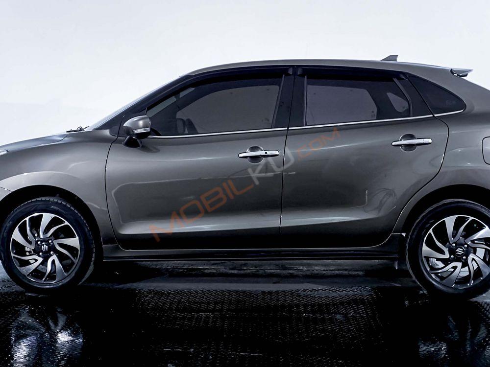 Mobil Suzuki Baleno 2021