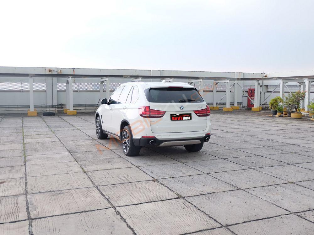 Mobil BMW X5 2015
