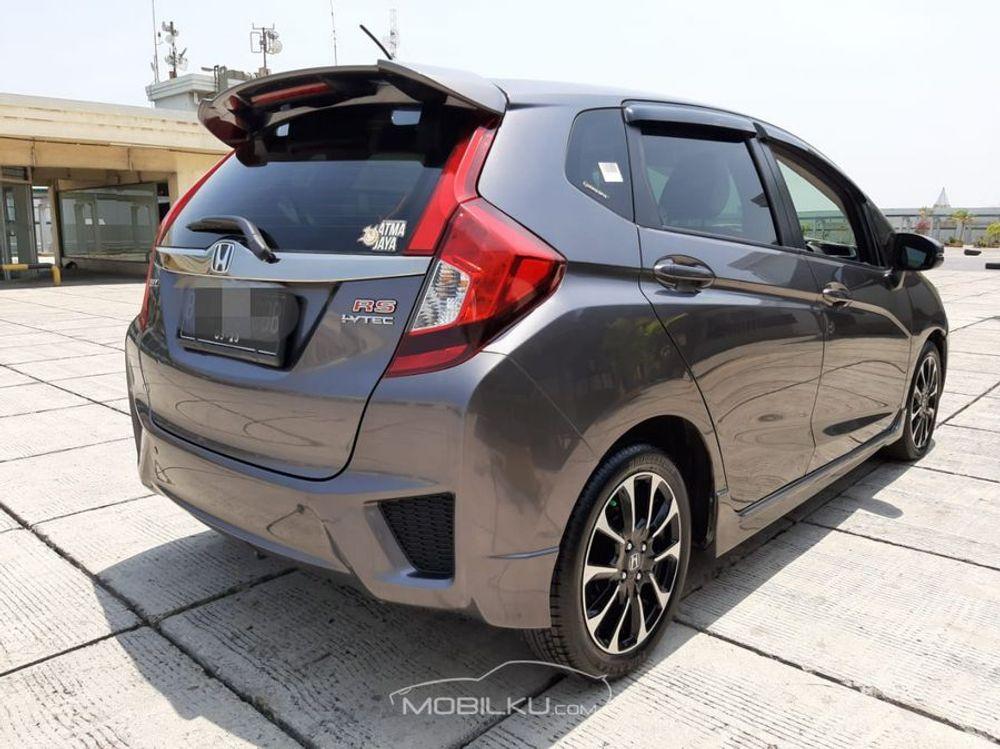 Mobil Honda Jazz 2016