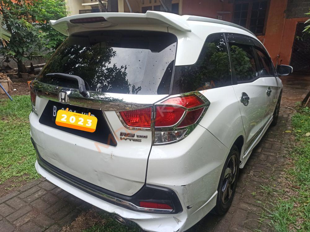 Mobil Honda Mobilio 2013