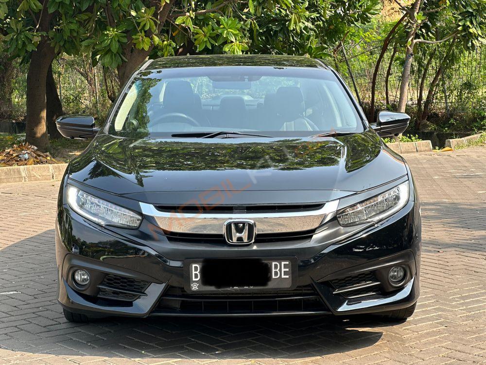 Mobil Honda Civic Sedan 2017