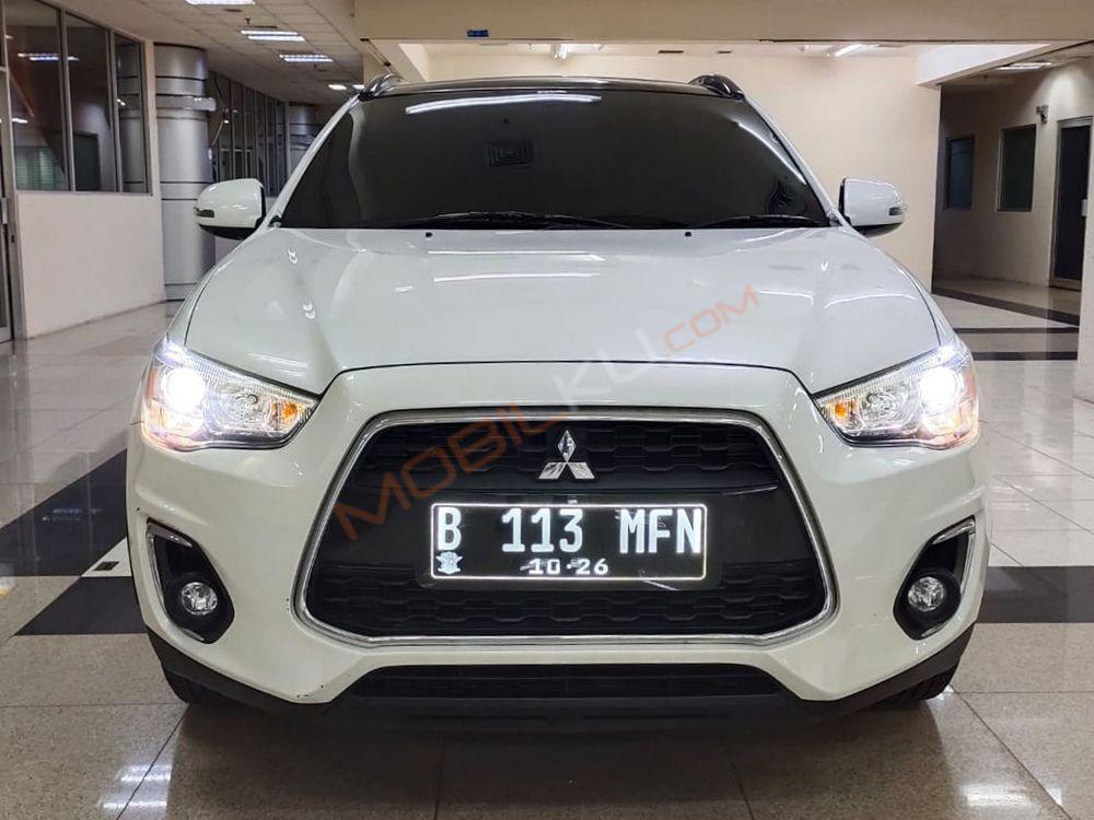 Mobil Mitsubishi Outlander Sport 2016