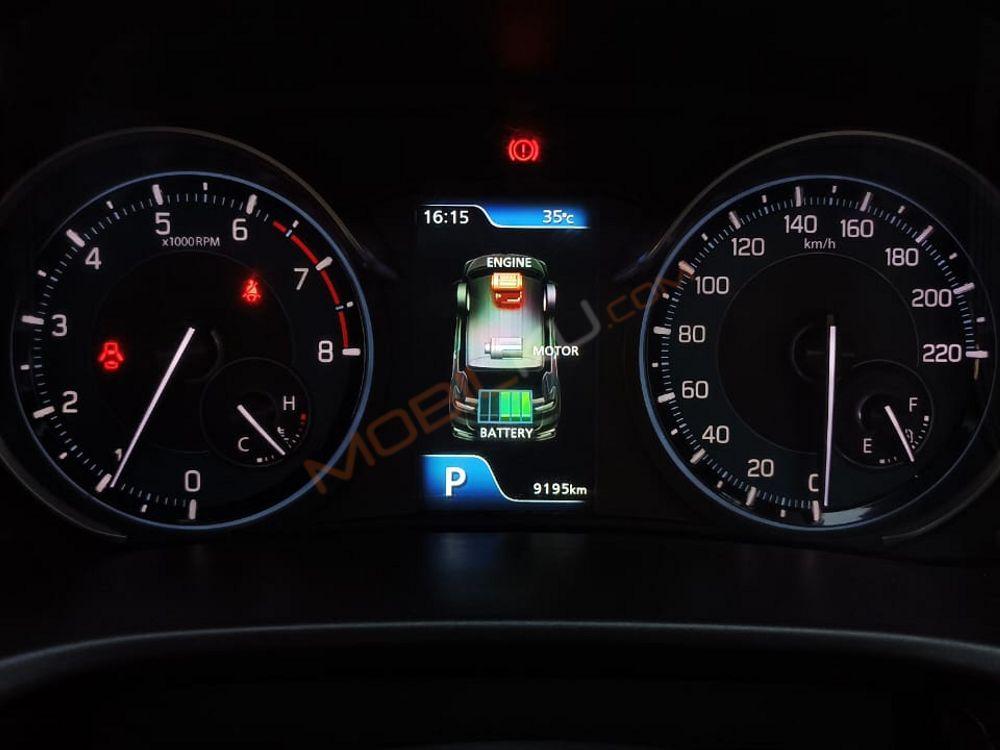 Mobil Suzuki Ertiga 2023