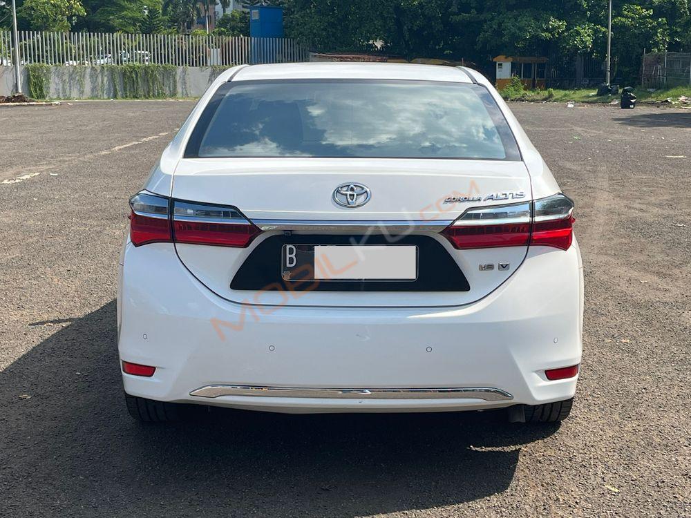 Mobil Toyota Corolla 2017
