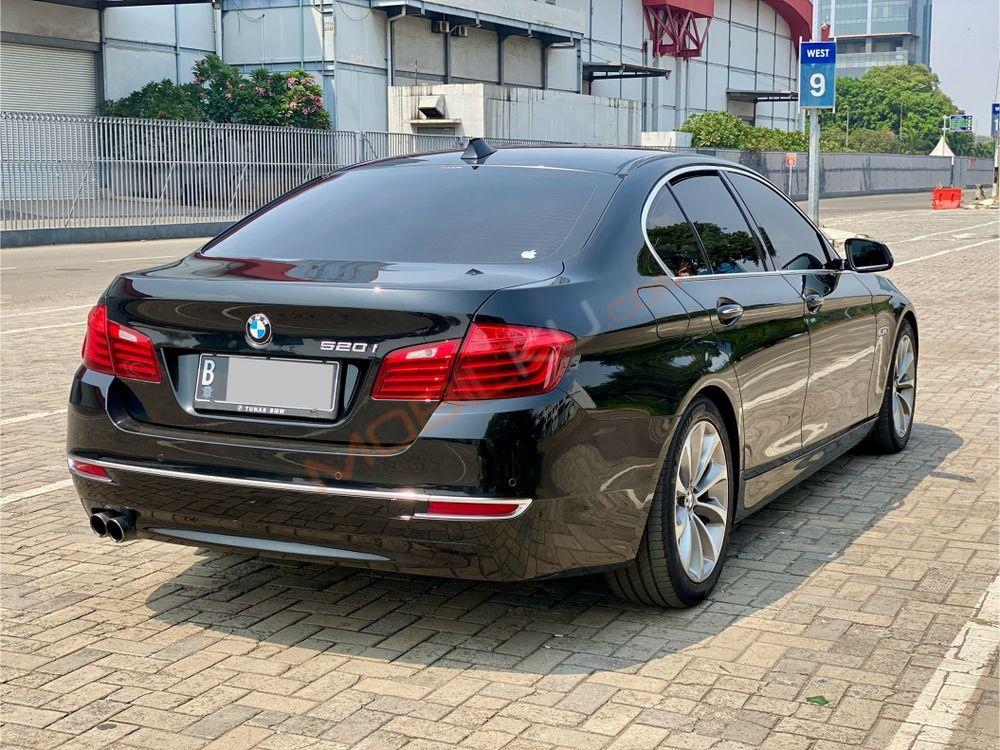 Mobil BMW 5 Series 2016