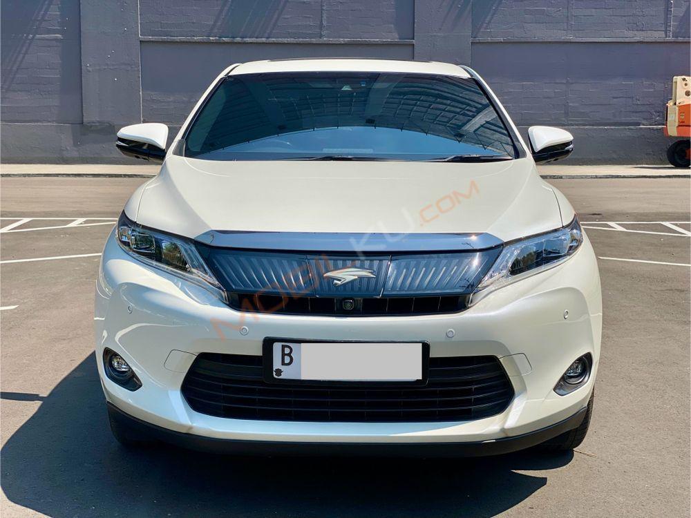 Mobil Toyota Harrier 2014