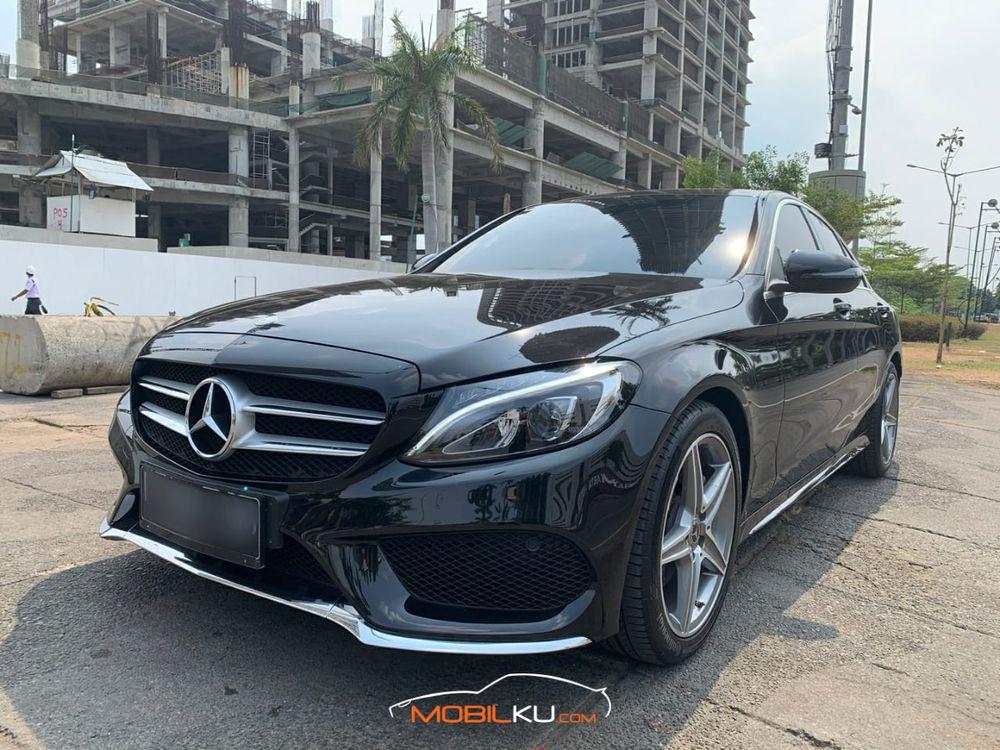 Mobil Mercedes-Benz C-Class 2017