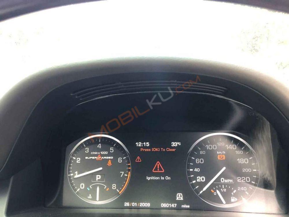 Mobil Range Rover Autobiography 2012