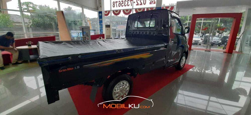 Mobil Daihatsu Gran Max 2021