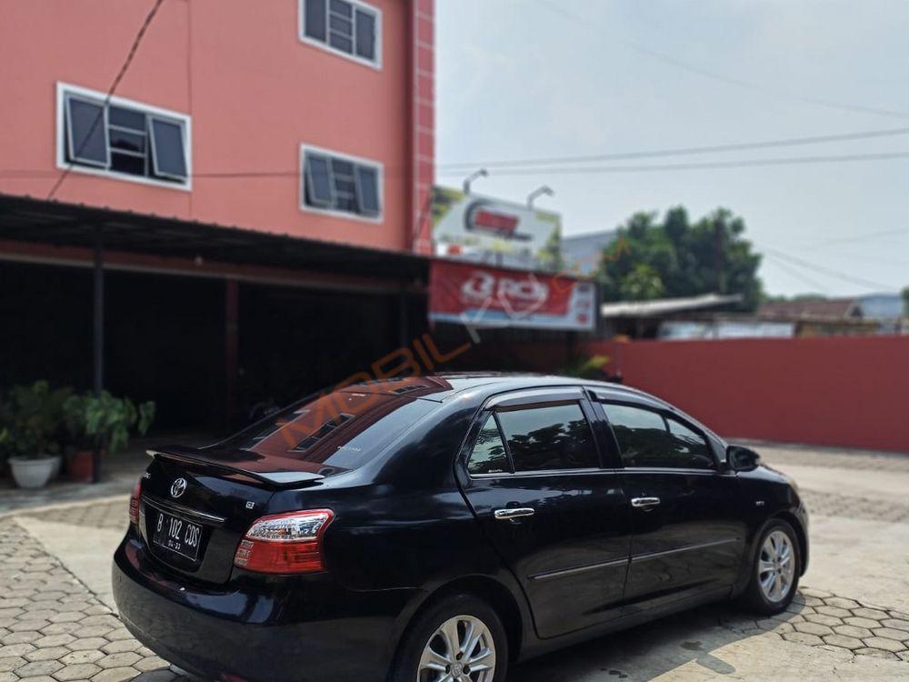 Mobil Toyota Vios 2013