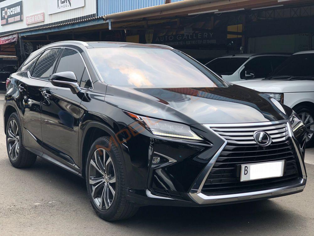 Mobil Lexus RX 2017