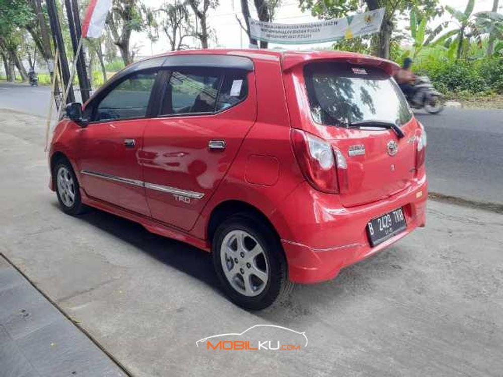 Mobil Toyota Agya 2016