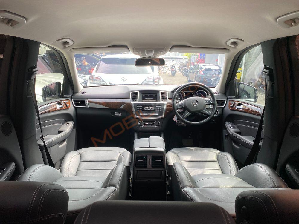 Mobil Mercedes-Benz ML 2015