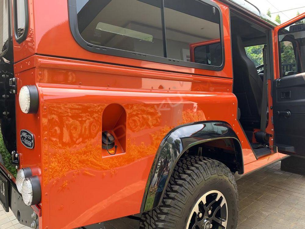 Mobil Land Rover Defender 2016