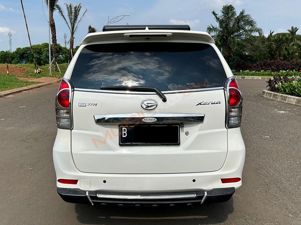 Mobil Daihatsu Xenia 2015