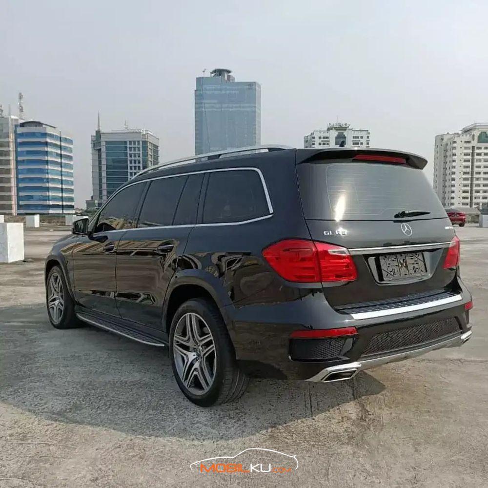 Mobil Mercedes-Benz GL 2014