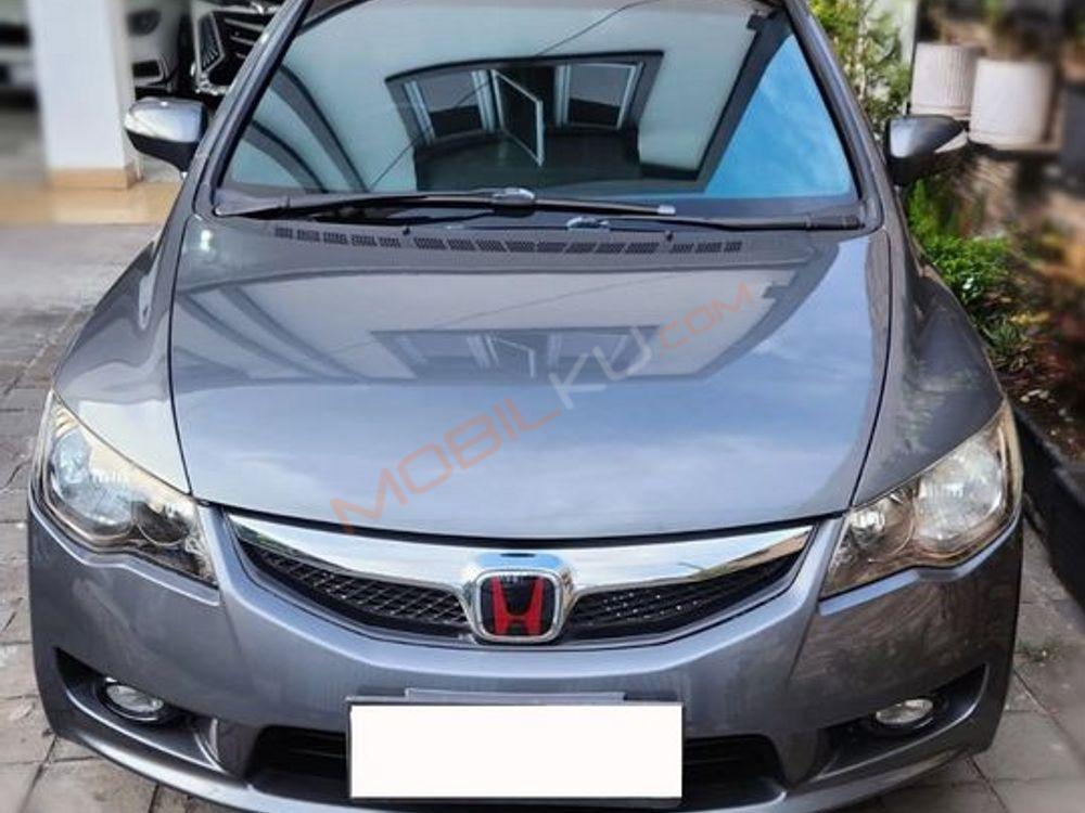 Mobil Honda Civic Sedan 2011
