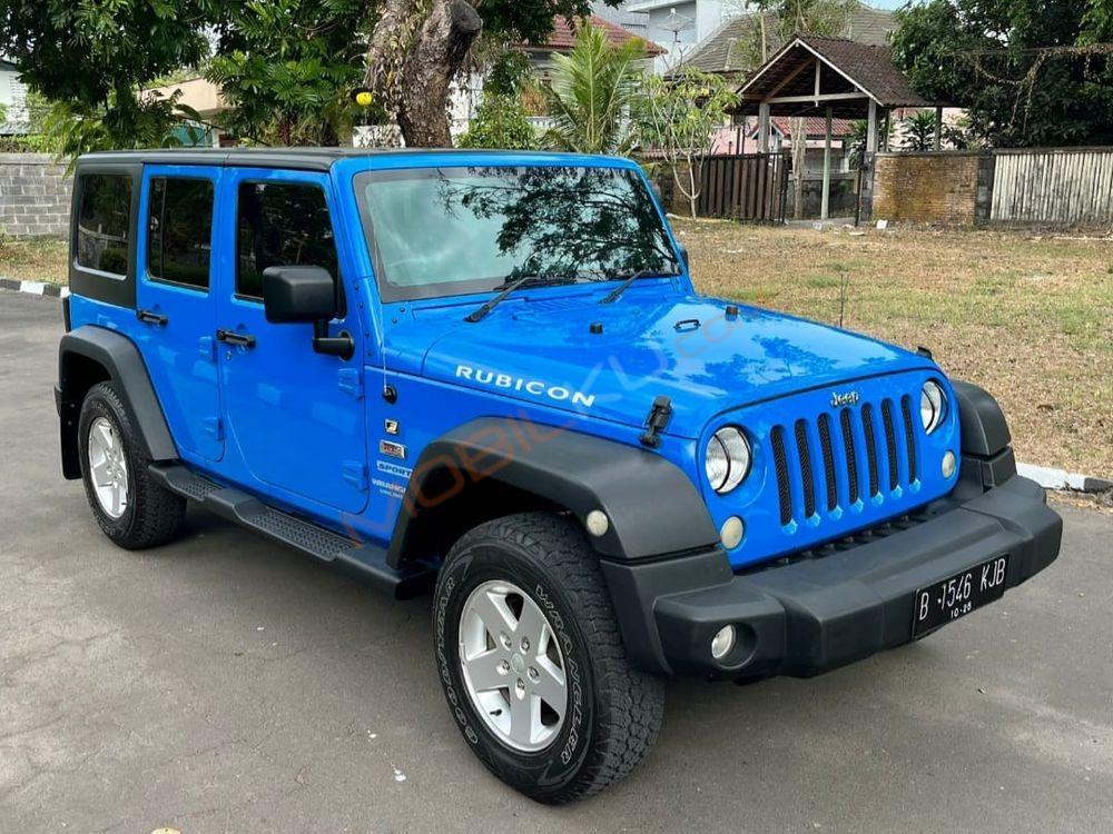 Mobil Jeep Wrangler 2011