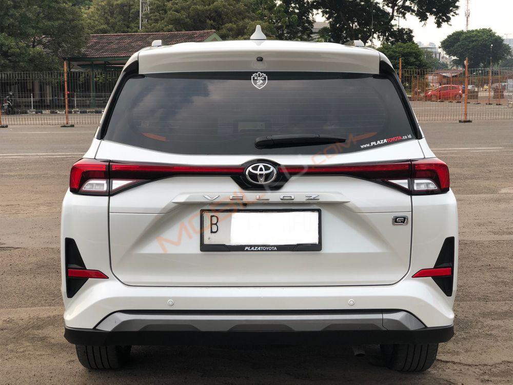 Mobil Toyota Veloz 2022