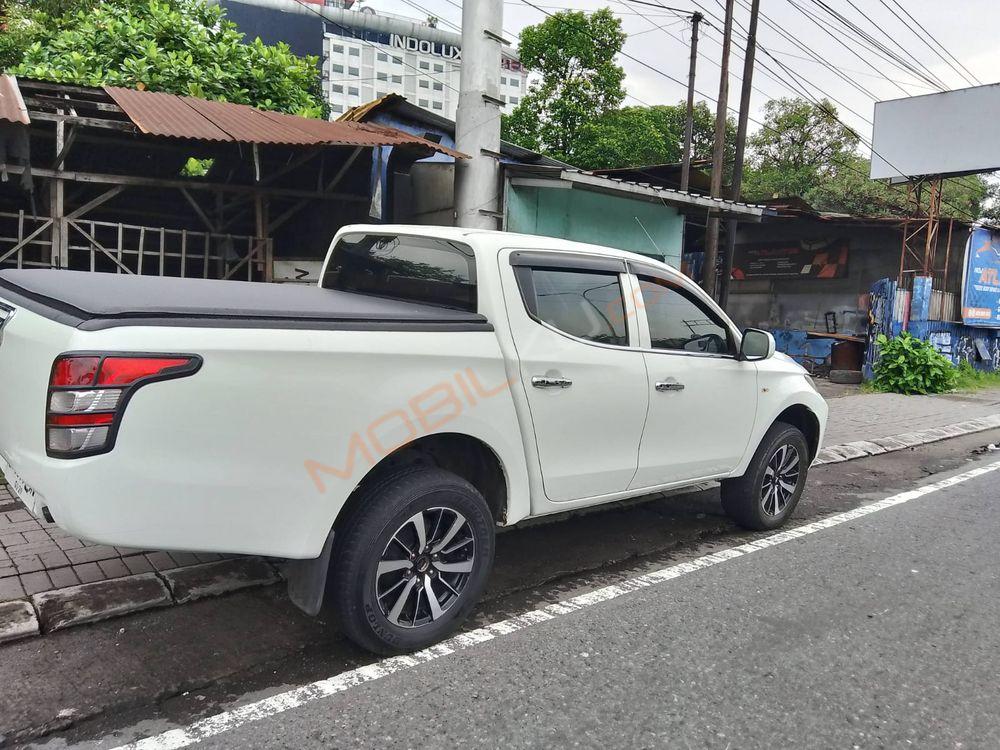 Mobil Mitsubishi Triton 2018