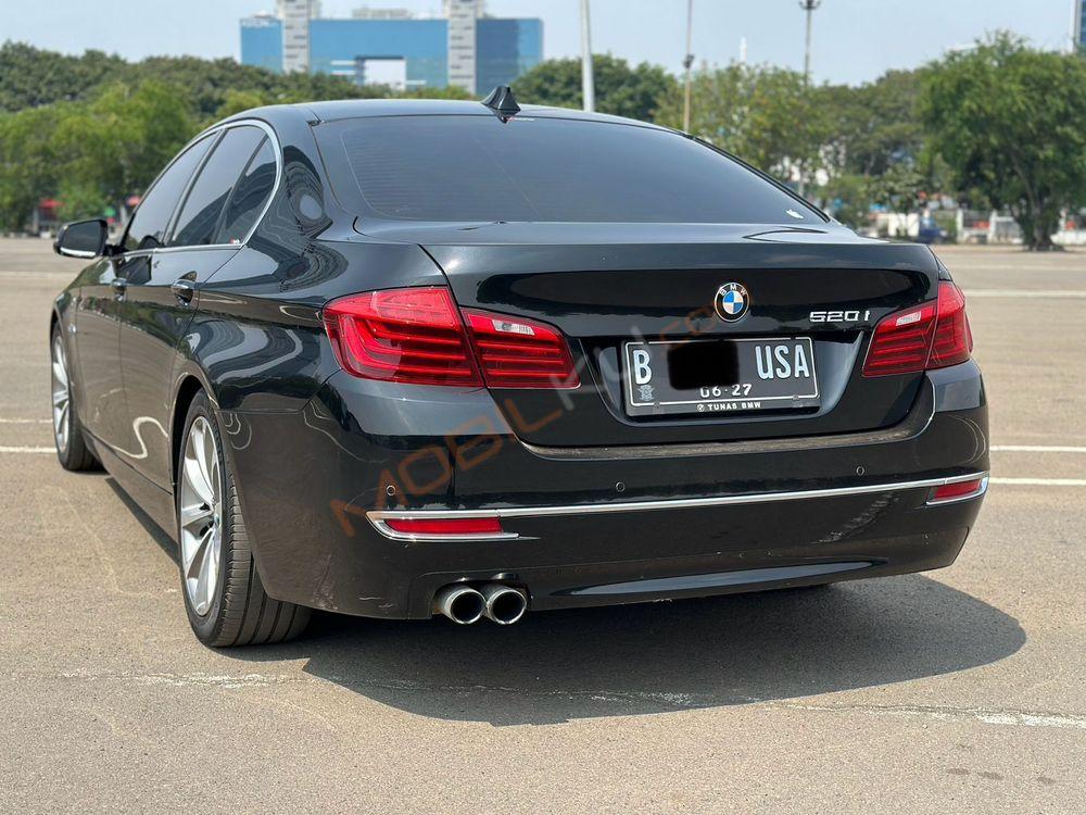 Mobil BMW 5 Series 2016